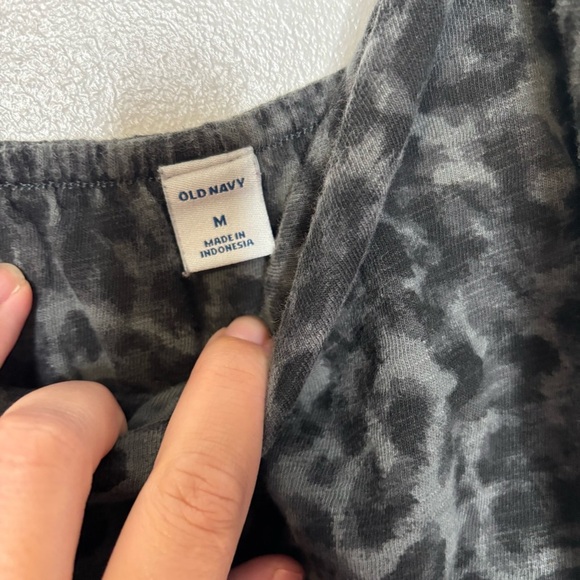 Old Navy Women’s Leopard Print Slub Knit Waist-Defined Midi Dress M Gray Animal - Picture 9 of 11